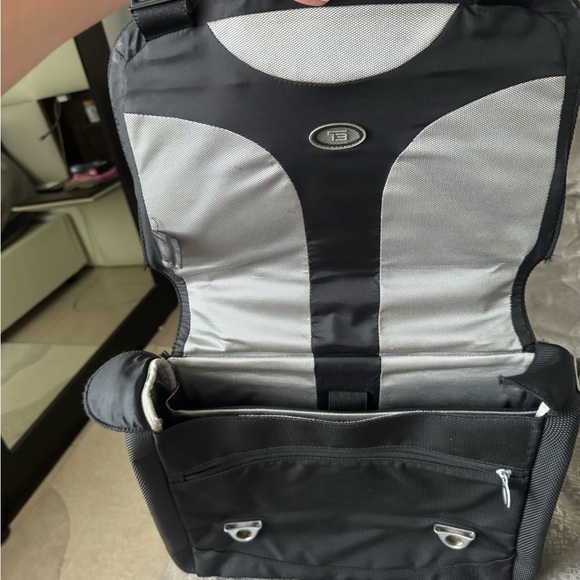 Tumi Black Laptop Bag - Picture 2 of 4